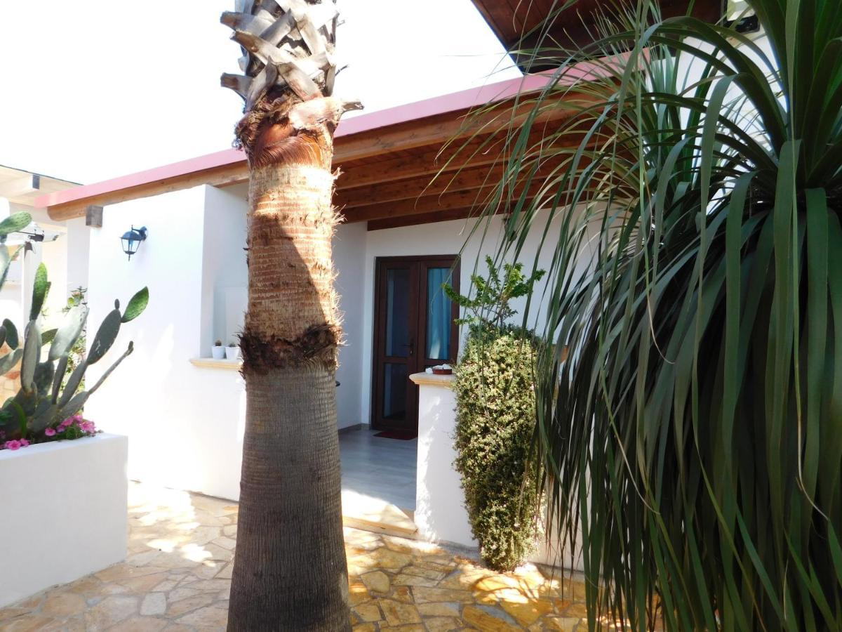 Villa Raggio Di Sole Parcheggio Privato Порто-Чезарео Екстер'єр фото