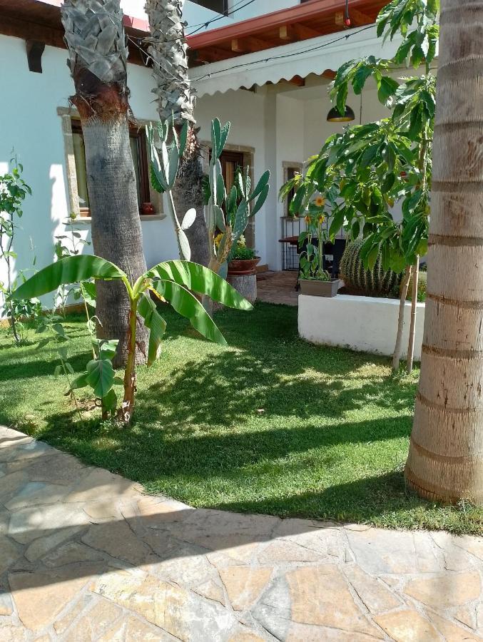 Villa Raggio Di Sole Parcheggio Privato Порто-Чезарео Екстер'єр фото