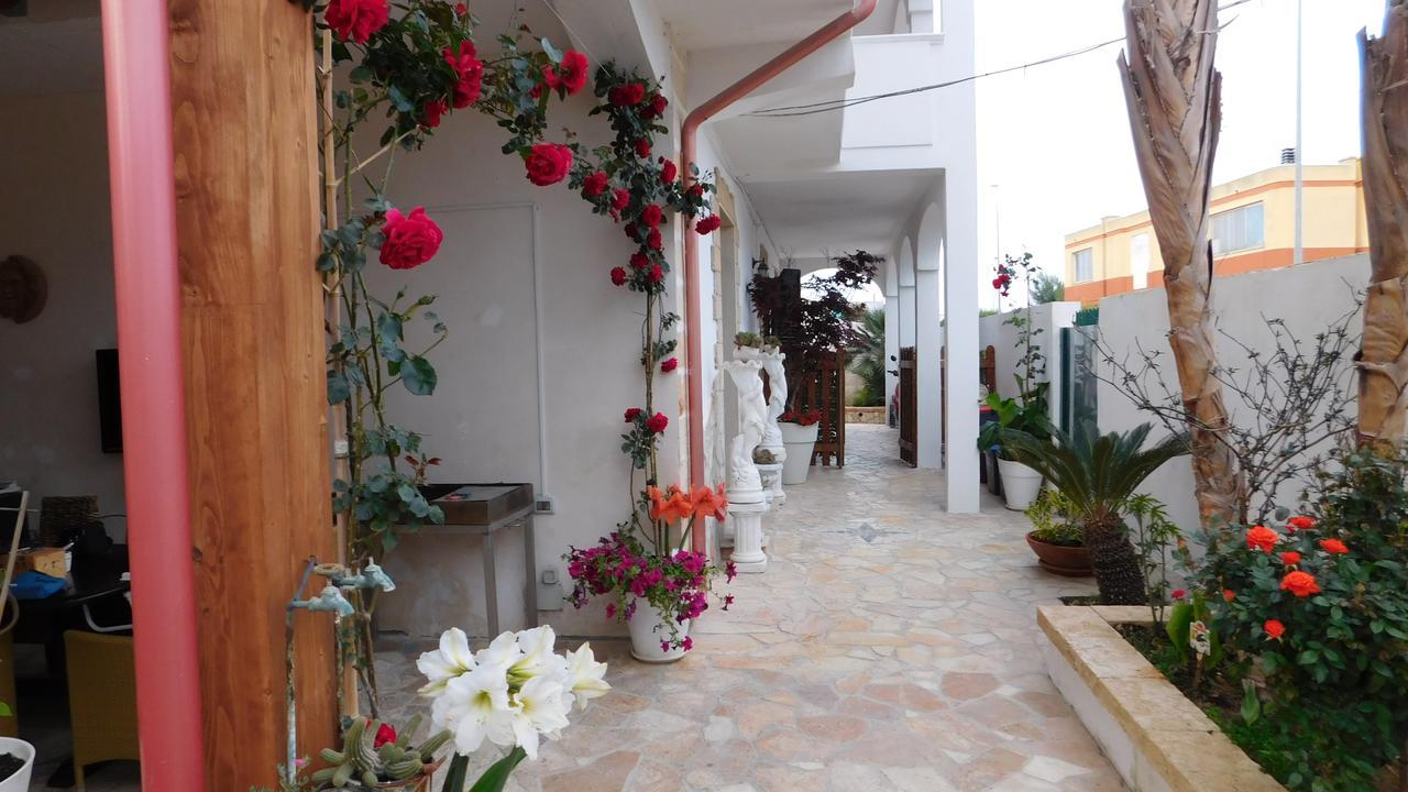 Villa Raggio Di Sole Parcheggio Privato Порто-Чезарео Екстер'єр фото